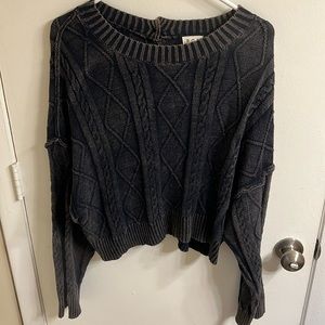 Boutique cable knit cropped sweater